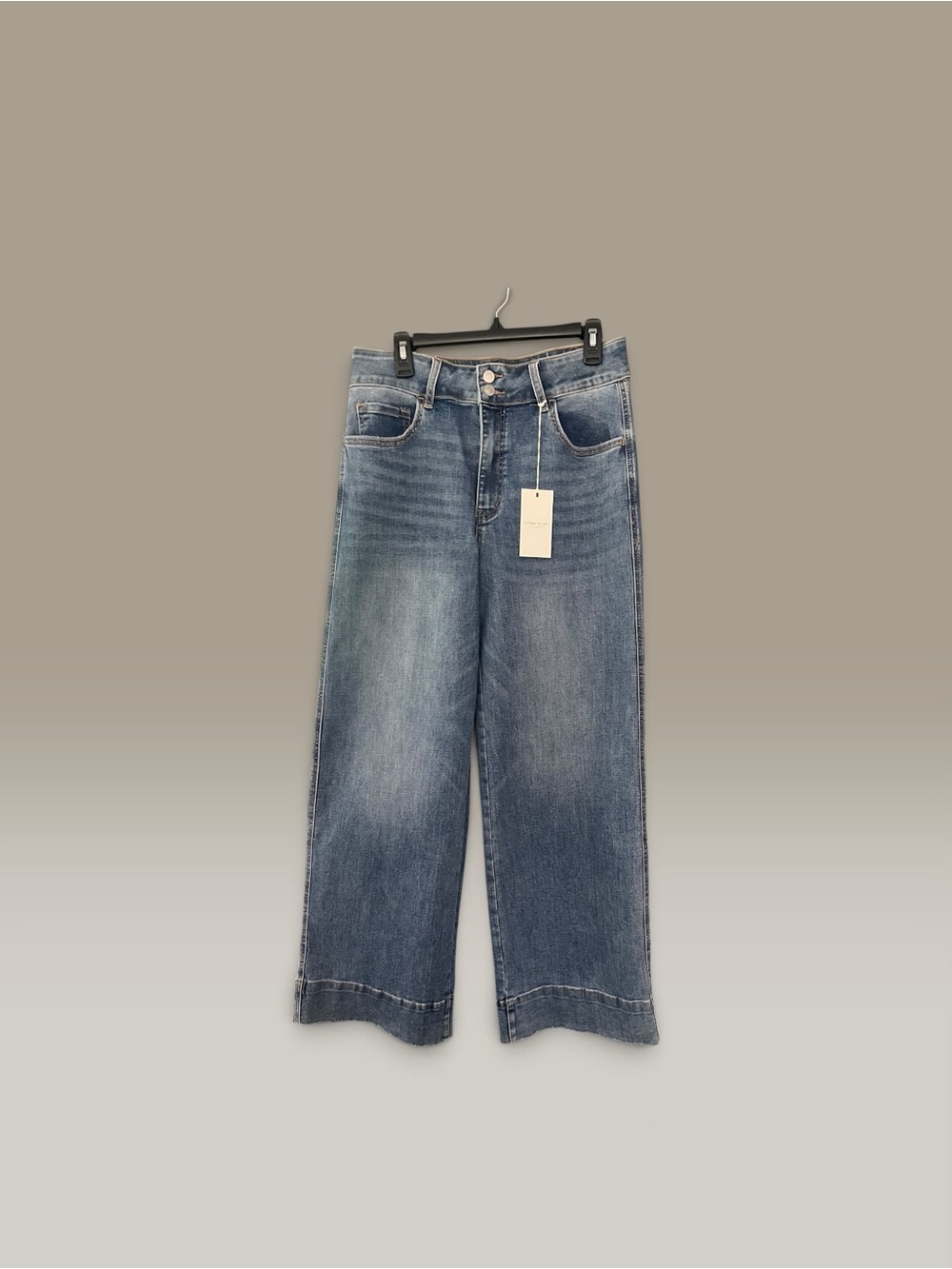 NWT Women’s Super High Rise Wide Leg High-Rise Jeans